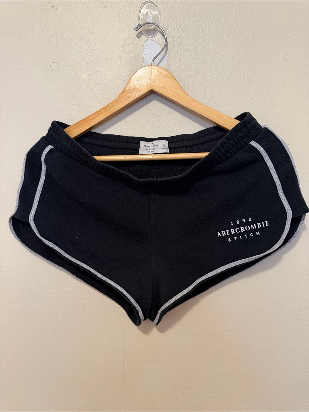 Abercrombie & Fitch Black Athletic Lounge Shorts with White Piping